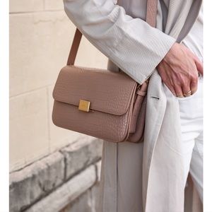 The Curated shoulder bag in nude mock croc